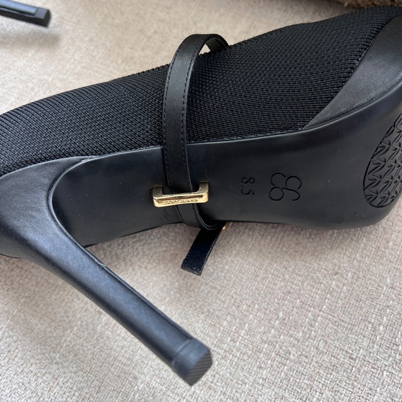 Cozy island is Pointed Toe Heeled Platform Pumps - Picture 4 of 6